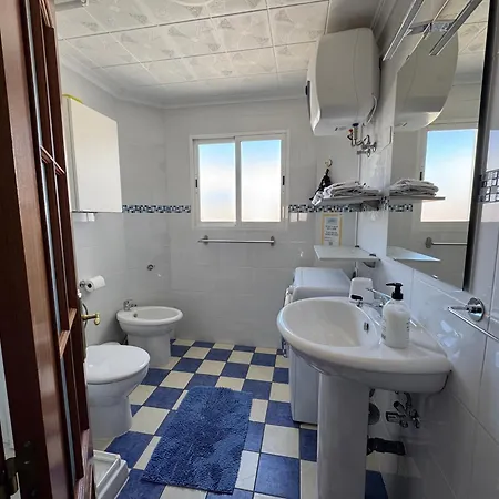 Completo A 15 Min Del Aeropuerto Y La Playa