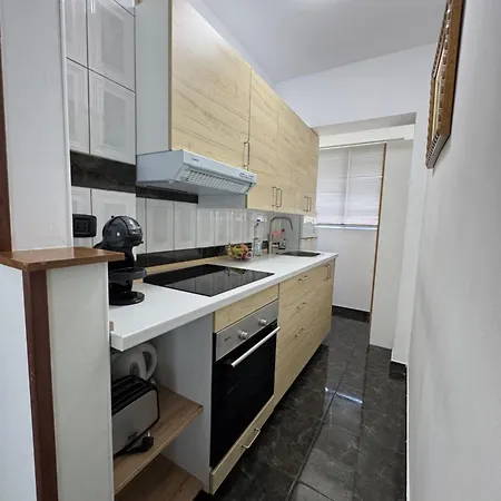 Διαμέρισμα Completo A 15 Min Del Aeropuerto Y La Playa *